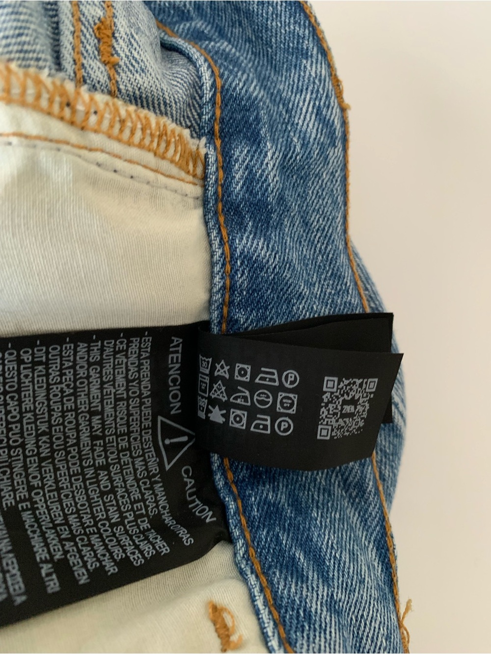 Zara high rise light wash culotte jeans with wide leg. Size 2 - Picture 12 of 13